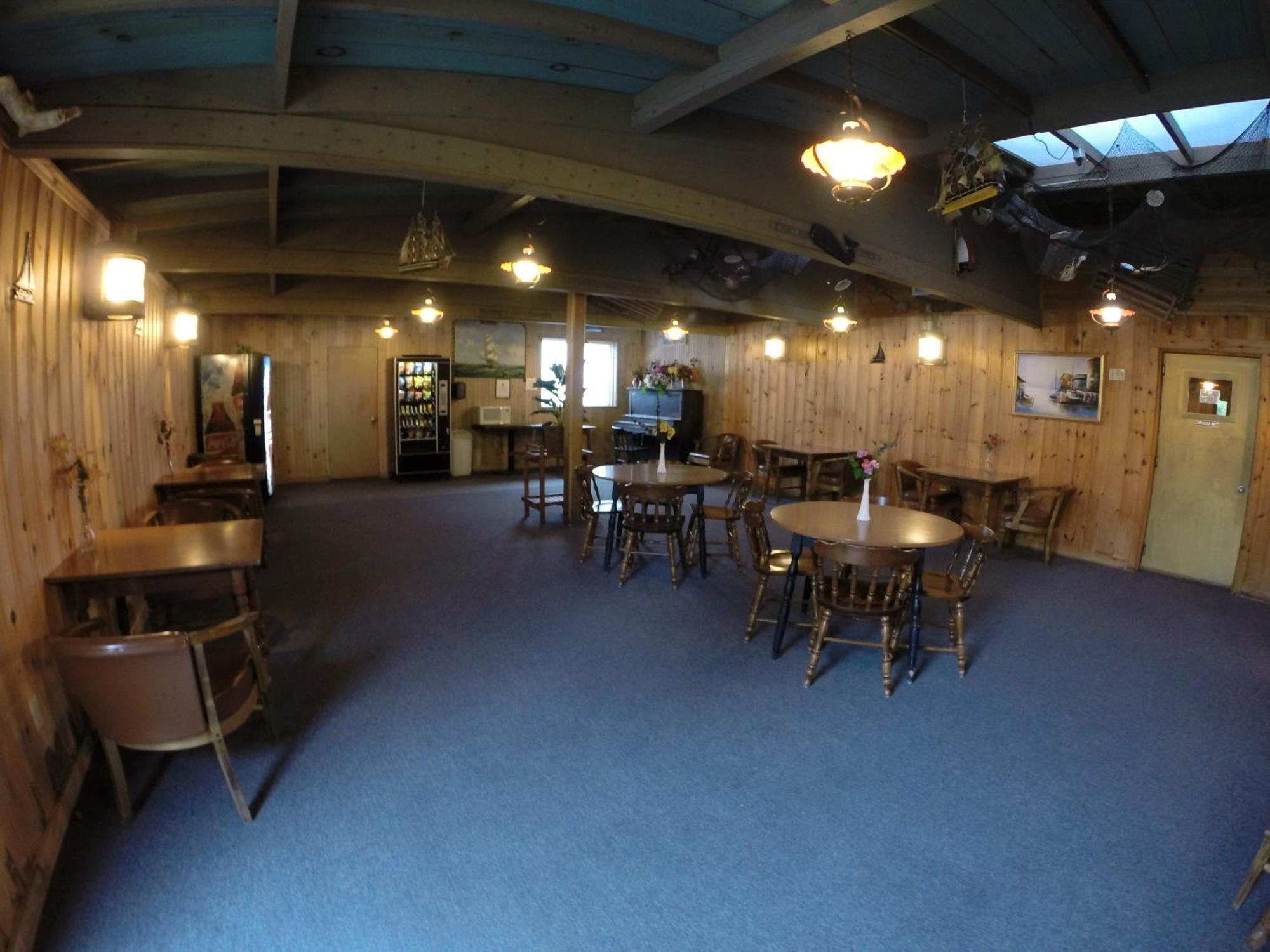 High Seas Motel